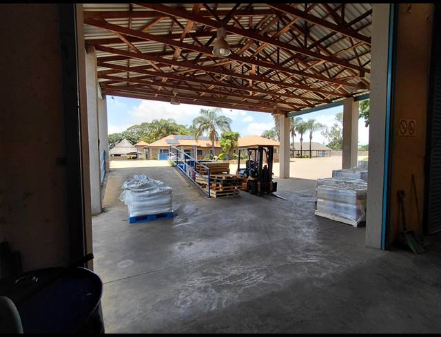659M² WAREHOUSE TO LET IN POMONA
